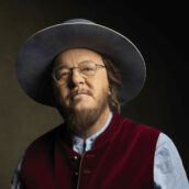 Zucchero “Sugar” Fornaciari, domani esce il nuovo album “DISCOVER II” Zucchero “Sugar” Fornaciari, domani esce il nuovo album “DISCOVER II”