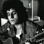 “Pino Daniele – Nero a Metà”, il docu-film nelle sale dal 4 gennaio “Pino Daniele – Nero a Metà”, il docu-film nelle sale dal 4 gennaio