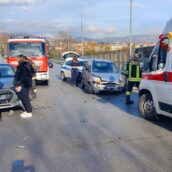 Avellino, scontro sul ponte tra Quattrograna e San Tommaso: due feriti Avellino, scontro sul ponte tra Quattrograna e San Tommaso: due feriti