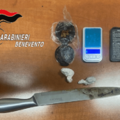 Benevento, droga nascosti negli slip: 17enne arrestato