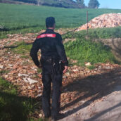 Flumeri, deposito incontrollato di rifiuti: denunciato un 60enne