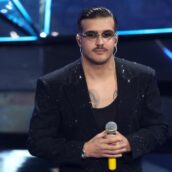 Geolier ha annunciato il suo primo live all’Arena di Verona Geolier ha annunciato il suo primo live all’Arena di Verona