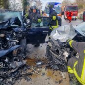 Frontale tra due auto a Guardia Lombardi: in due in codice rosso