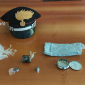 Benevento, blitz antidroga a scuola: 16enne sorpreso con hashish in classe