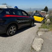 Frigento, auto finisce contro un muro: due feriti Frigento, auto finisce contro un muro: due feriti