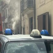 Chiusano San Domenico, fiamme in un’abitazione disabitata: indagano i Carabinieri Chiusano San Domenico, fiamme in un’abitazione disabitata: indagano i Carabinieri