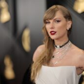 Taylor Swift riacquista i master dei suoi primi 6 album, la lettera ai fan Taylor Swift riacquista i master dei suoi primi 6 album, la lettera ai fan