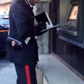 Monteforte Irpino, preleva contanti con un bancomat smarrito: denunciato 54enne Monteforte Irpino, preleva contanti con un bancomat smarrito: denunciato 54enne