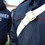 Calitri, Carabinieri ritrovano due pinnacoli della Dogana trafugati nel 2006: quattro persone denunciate Calitri, Carabinieri ritrovano due pinnacoli della Dogana trafugati nel 2006: quattro persone denunciate
