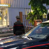 Grottaminarda, esplosione al bancomat dell’ufficio postale: indagano i Carabinieri Grottaminarda, esplosione al bancomat dell’ufficio postale: indagano i Carabinieri