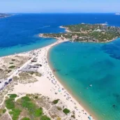 Palau, donna rischia di annegare alle Saline: salvata da un agente di polizia di Montecalvo Irpino