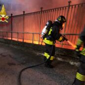 Atripalda, in fiamme una baracca: l’intervento dei Vigili del Fuoco