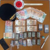 Scoperto deposito di droga nel centro di Benevento: arrestato un giovane spacciatore