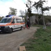 Ariano Irpino, cade da un albero mentre pota: 54enne ferito gravemente