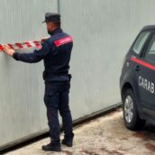 Rifiuti della concia abbandonati da oltre un anno: sequestrata azienda a Solofra