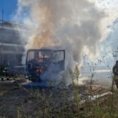Paupisi, incendio in un cantiere: betoniera in fiamme