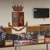 Benevento, sequestrati oltre 200 kg di fuochi d’artificio illegali: un denunciato