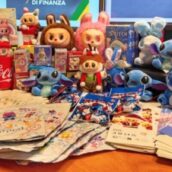 Benevento, sequestrati oltre 400 peluche “Labubu” contraffatti: un denunciato