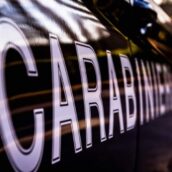 Minaccia e picchia l’ex moglie, 50enne bloccato dai Carabinieri ad Ariano Irpino