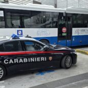 Autista aggredito all’autostazione di Avellino, pugno alla nuca e aggressore in fuga