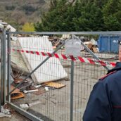 Lioni, 350 metri cubi di rifiuti illeciti: sequestrata azienda