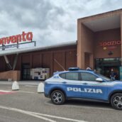 Benevento, tentata rapina in gioielleria al Buonvento: una donna fermata