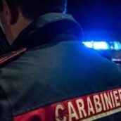 Gesualdo, inseguimento nella notte: ladri in fuga abbandonano auto con refurtiva e arnesi da scasso
