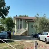 Tragedia familiare a Sant’Angelo a Cupolo, 75enne uccisa in casa: fermato il marito