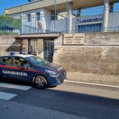 Santa Lucia di Serino, viola il divieto di avvicinamento e minaccia la madre con un coltello: arrestato