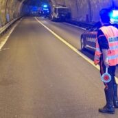 Tragico incidente sull’Ofantina Bis, scontro tra auto e compattatore: muore 46enne