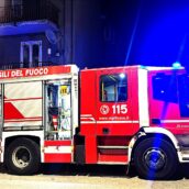 Grottaminarda, incendio in casa: 78enne trovato a terra dai Vigili del Fuoco