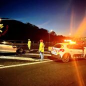 A16, auto in fiamme nei pressi di Baiano: quattro persone a bordo, nessun ferito