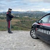 Montemiletto, auto sfonda la ringhiera e precipita nella scarpata: cinque minorenni feriti
