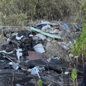 Rifiuti, amianto e roghi illeciti: blitz dei Carabinieri Forestali, 7 denunce